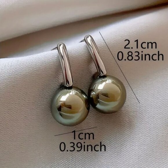 NEW Martine Minimalist Gray Tahitian Pearl Silver Drop Earrings - Picture 3 of 3